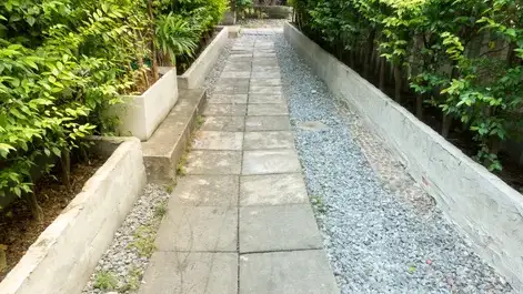 terrassier à Saint-Pol-de-Léon - image 2